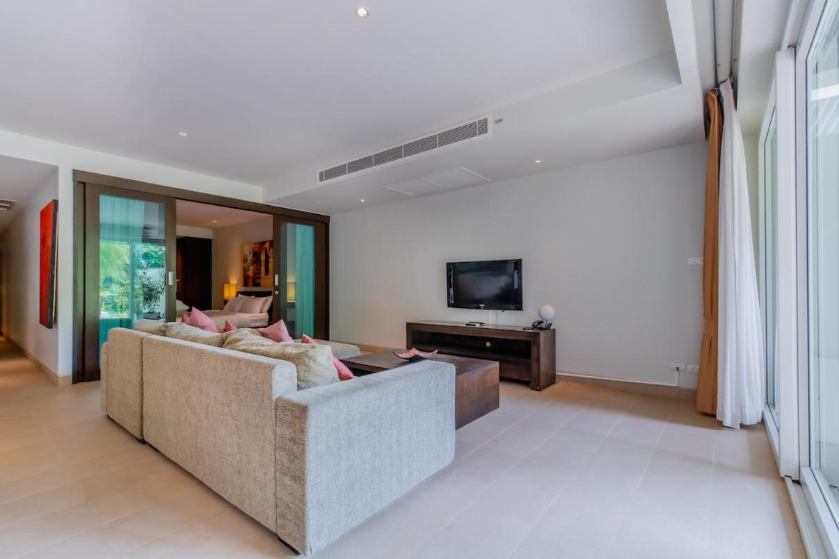 Poppy Beachfront Residence Rawai Номер фото